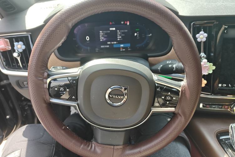 Used Volvo S90 New Energy 2022 T8 eDrive Hybrid Luxury Edition Steering Wheel