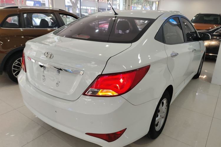 Used Hyundai Verna (older generation) 2016 1.4L Automatic Leading-Edge GLX
