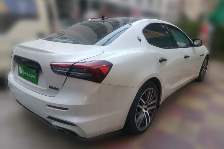 Used Maserati Ghibli 2014 3.0T Standard Edition Rear Right 45 Deg