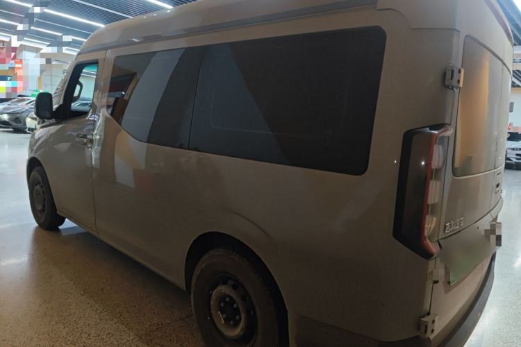 Used Farizon Super VAN 2025 Yucheng Action-Pak, Short-Axle 68kWh ZhiXin, 5-seater
