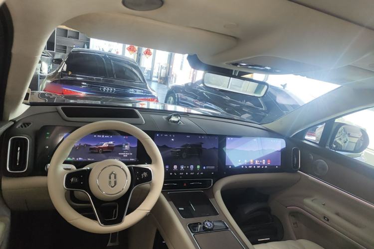 Used Hima AITO M9 2025 Extended-Range Ultra Version 52 kWh 6-Seater Center Console