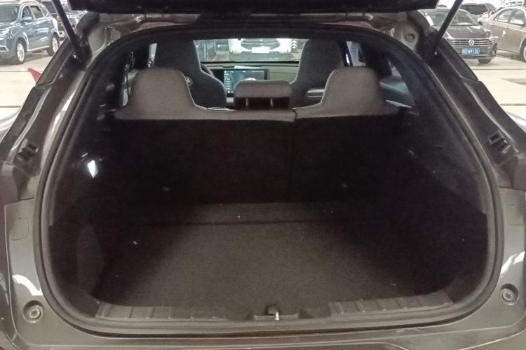 Used CHANGAN UNI-T 2023 Second-Generation 1.5T Prestige Model Trunk