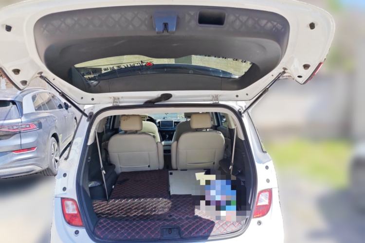 Used Buick GL6 2018 18T 6-Seater Elite Model Trunk