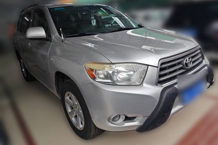 Used Toyota Highlander 2011 2.7L Two-Wheel Drive 5-Seater Elite Edition Front Right 45 Deg