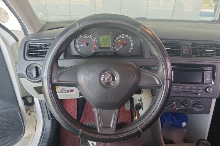 Used Skoda Rapid 2016 1.4L Manual Front-Wheel Drive Model