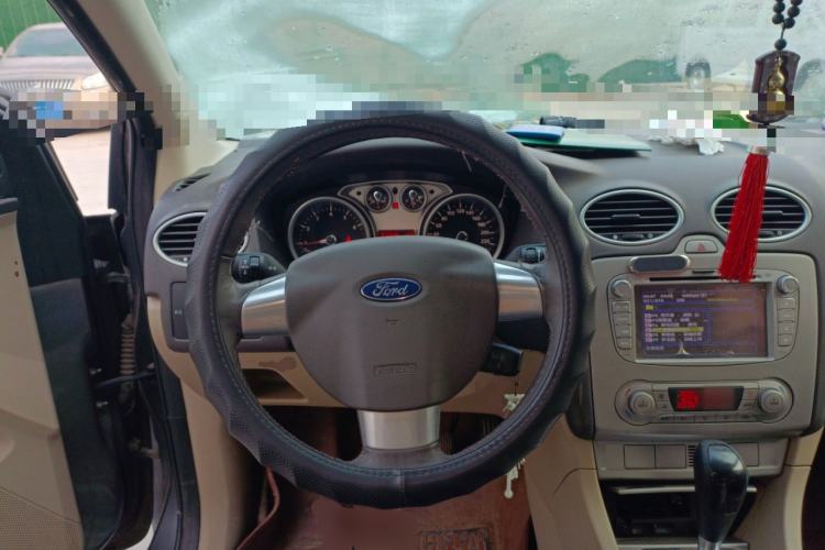 Used Ford Focus 2013 Hatchback Classic 1.8L Automatic Fashion Edition
