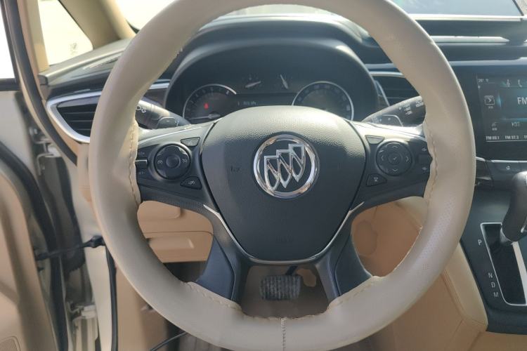 Used Buick GL8 2017 ES 28T Premium Version China V Standard Steering Wheel