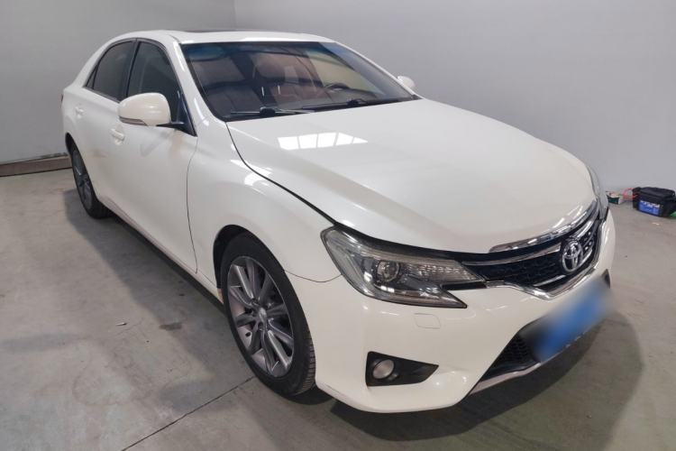 Used Toyota Reiz 2013 2.5V Elite Edition Front Right 45 Deg