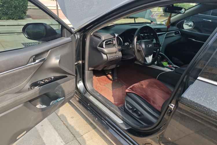 Used Toyota Camry 2018 Dual-Engine 2.5 HG Luxury Edition
