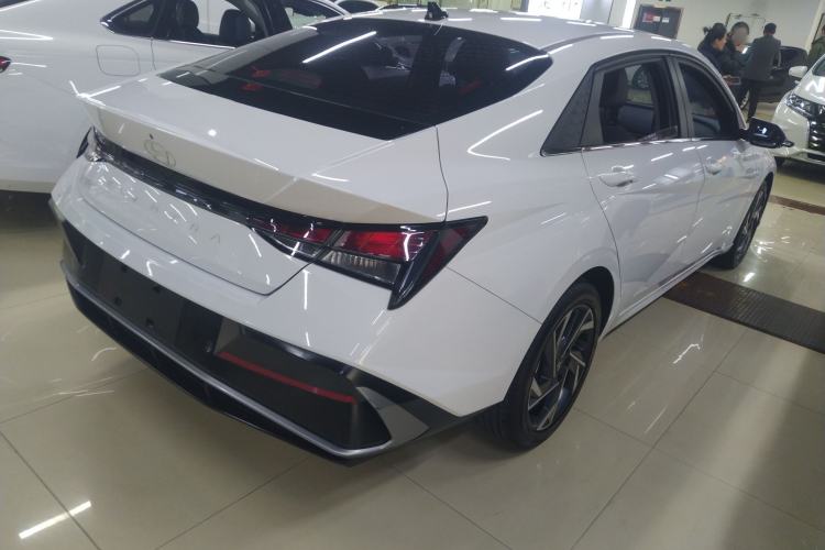 Used Hyundai Elantra 2023 1.5L CVT GLX Elite Edition
