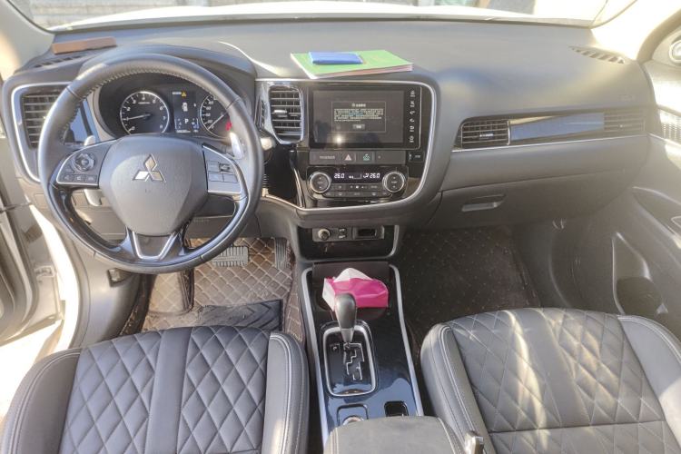 Used Mitsubishi Outlander 2021 2.4L 4x4 DynaDrive Edition 5 Seats