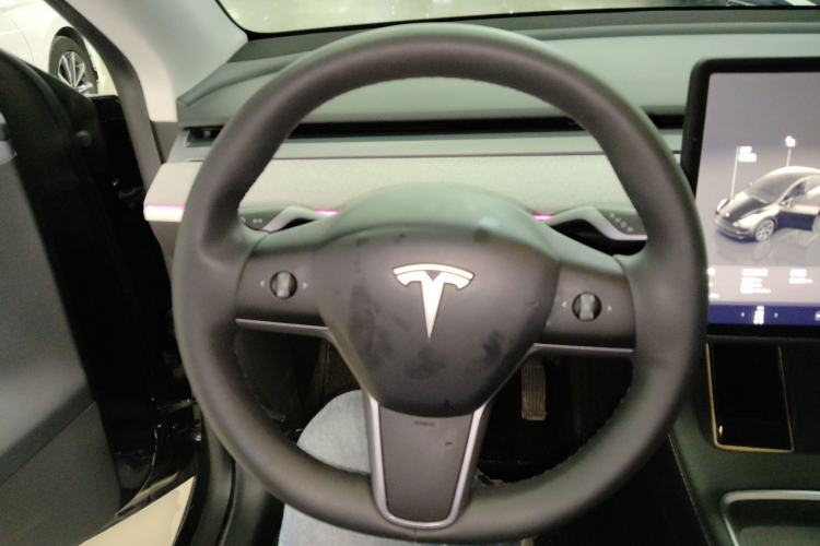 Used Tesla Model Y 2024 Rear-Wheel-Drive Version
