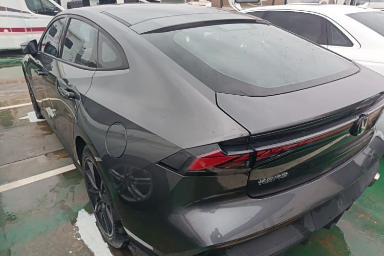 Used Changan UNI-V 2022 1.5T Prestige Version