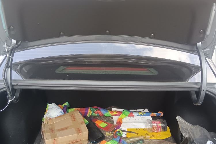 Used Roewe i6 MAX New Energy 2022 EV 600 Grand Touring Edition with Skyroof
