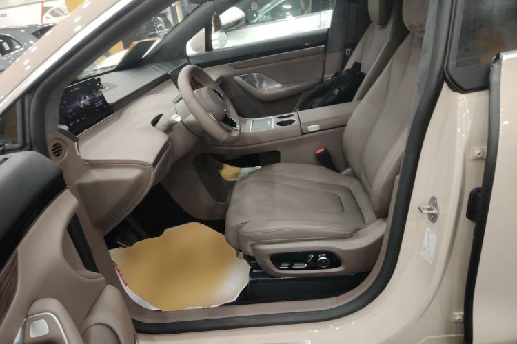 Used Hima Luxeed R7 2025 Range-Extended Version 251 km Max
