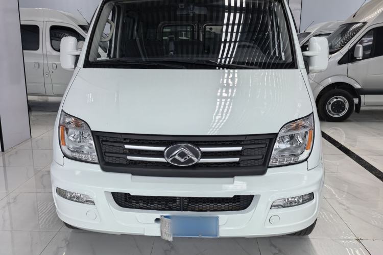 Used SAIC MAXUS Xintu V80 2023 2.0T AMT Classic Aoyuntong Short Wheelbase Ultra-Low Roof 5/6-Seater