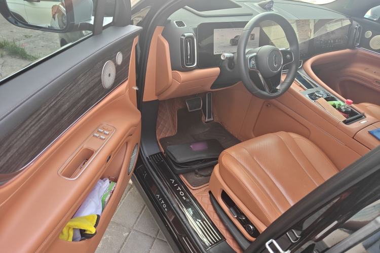 Used Hima AITO M9 2024 Range-Extended Ultra Version 42 kWh 6-Seater Model
