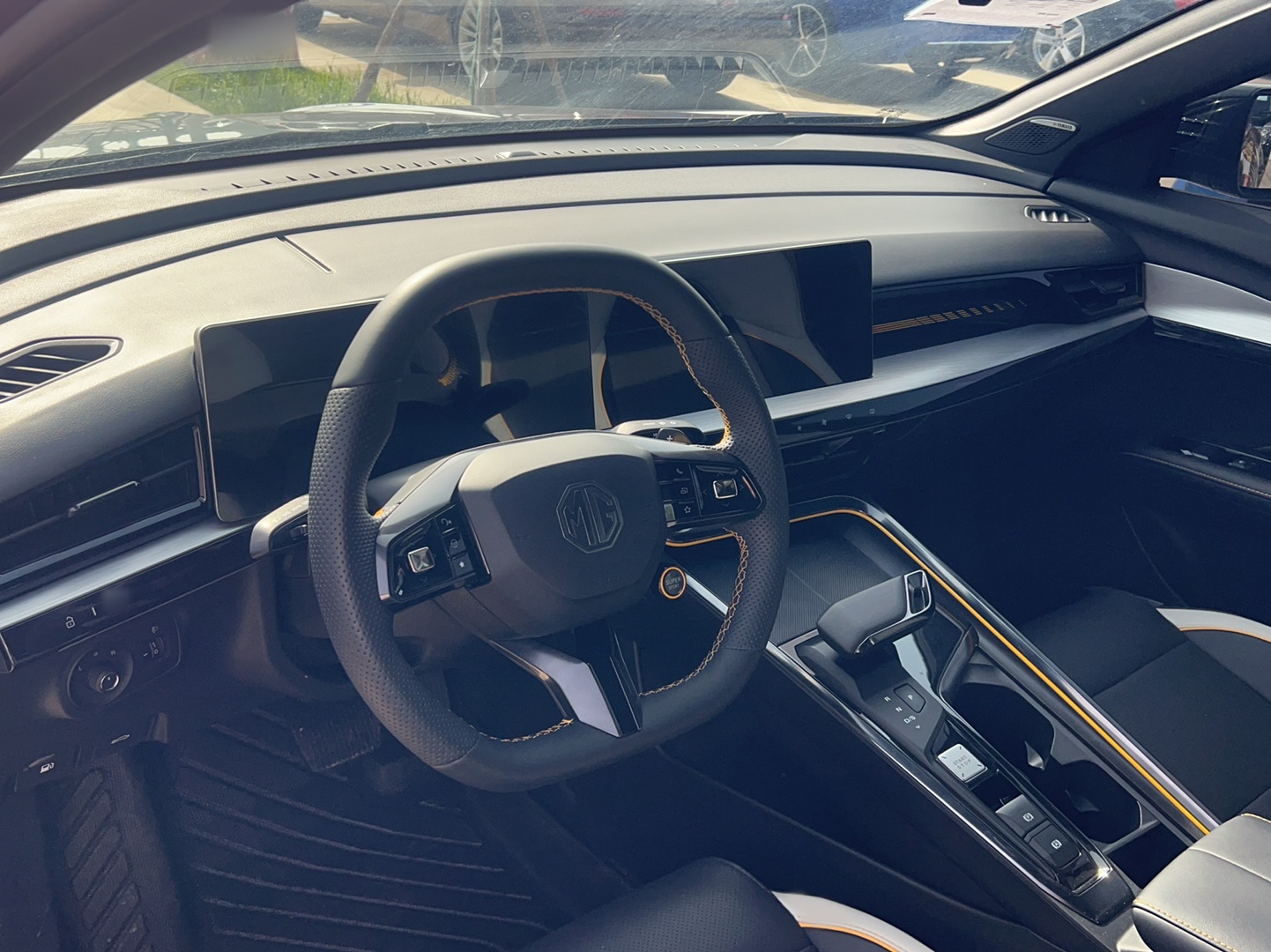 MG 5 Scorpio 2022 1.5T Trophy Sport Luxurious Edition — снимка 17