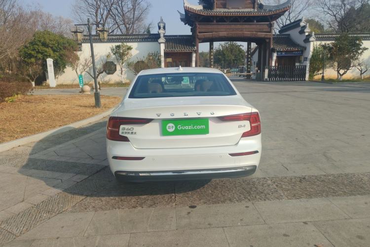 Used Volvo S60 2025 B4 Zhiyuan Luxury Edition