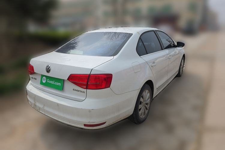 Used Volkswagen Sagitar 2015 1.6L Manual Comfort Model