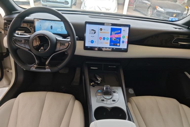 Used BYD Seal 06 New Energy 2024 DM-i 120KM Luxury Model Center Console