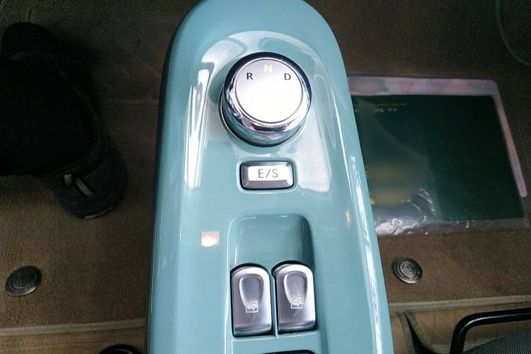 Used CHANGAN Lumin 2022 301km Honey-Sweet Version Gear Lever