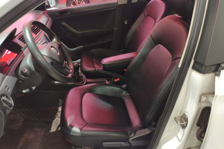 Used Volkswagen Santana 2016 1.4L Manual Fashion Edition
