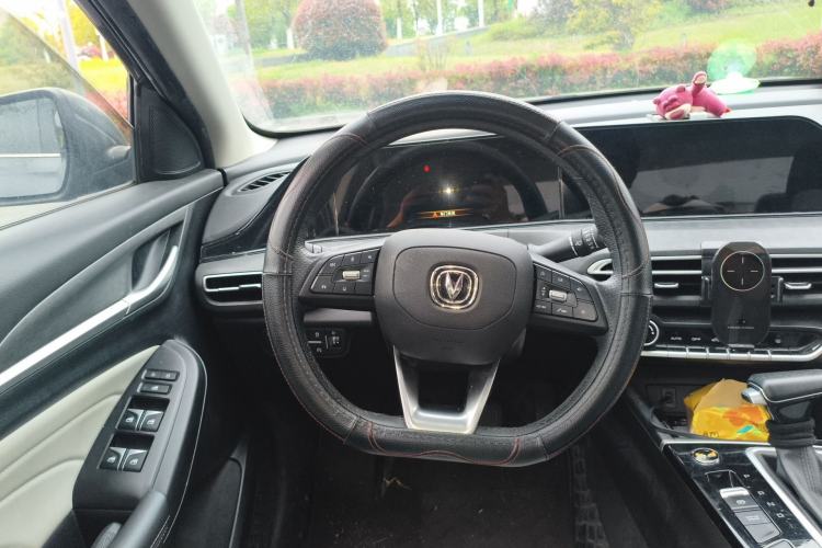 Used CHANGAN Eado 2021 PLUS Blue Whale NE 1.4T GDI DCT Flagship Model Steering Wheel