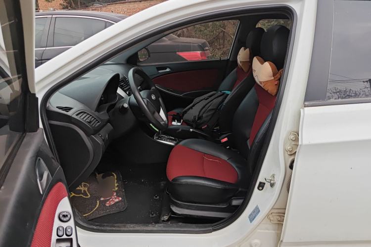 Used Hyundai Verna Ray 2014 1.4L Automatic GLX Left Front Seat