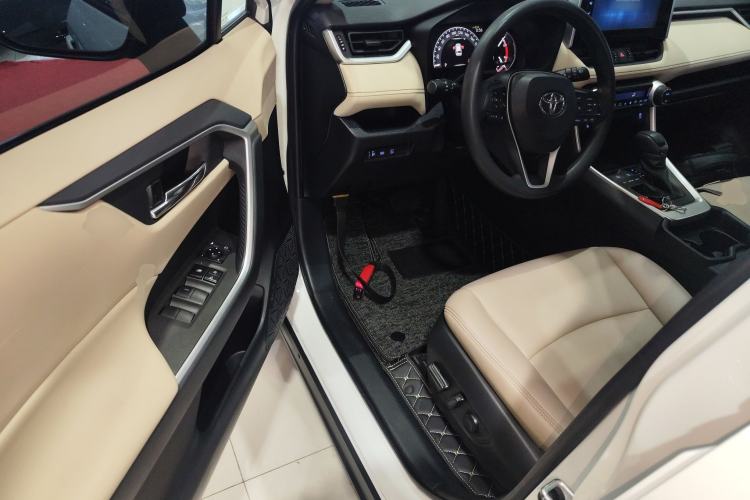 Used Toyota RAV4 2020 2.0L CVT Two-Wheel Drive Fashion Edition
