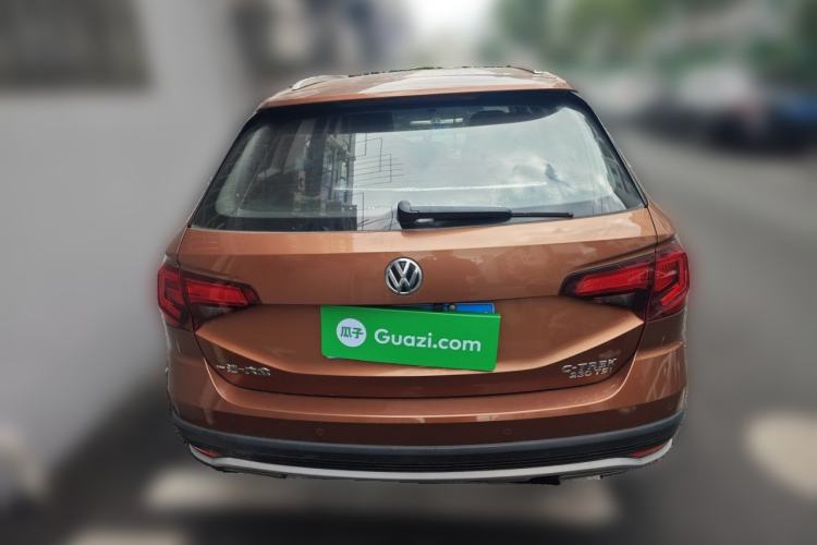 Used Volkswagen C-TREK 2017 230TSI DSG Comfort Version