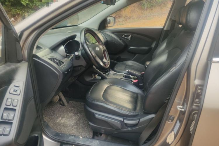 Used Hyundai ix35 2013 2.0L Automatic Two-Wheel Drive Smart GLS China IV Standard