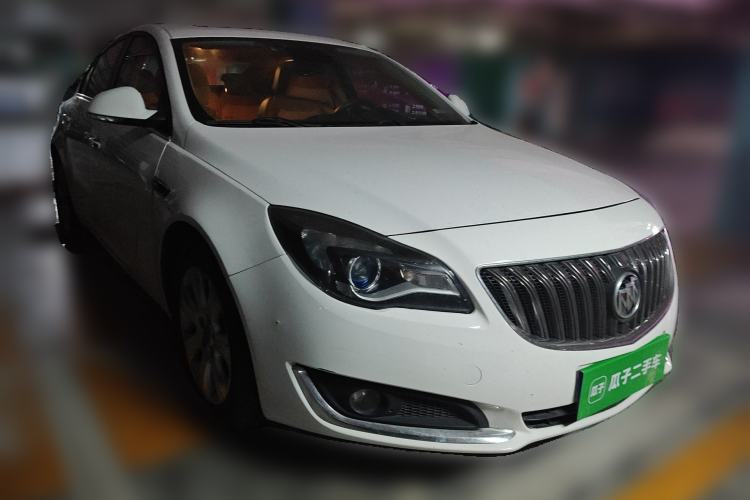 Used Buick Regal 2015 1.6T Elite Tech Model Front Right 45 Deg