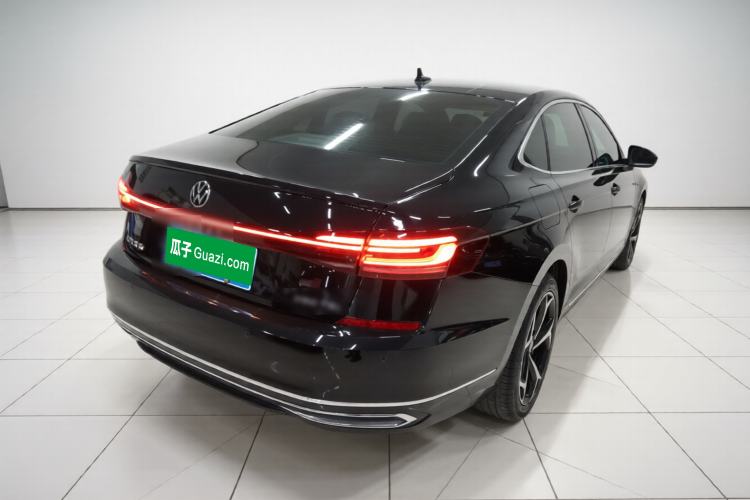 Used Volkswagen Passat 2023 Revised 330TSI Starry Elite Edition Rear Right 45 Deg