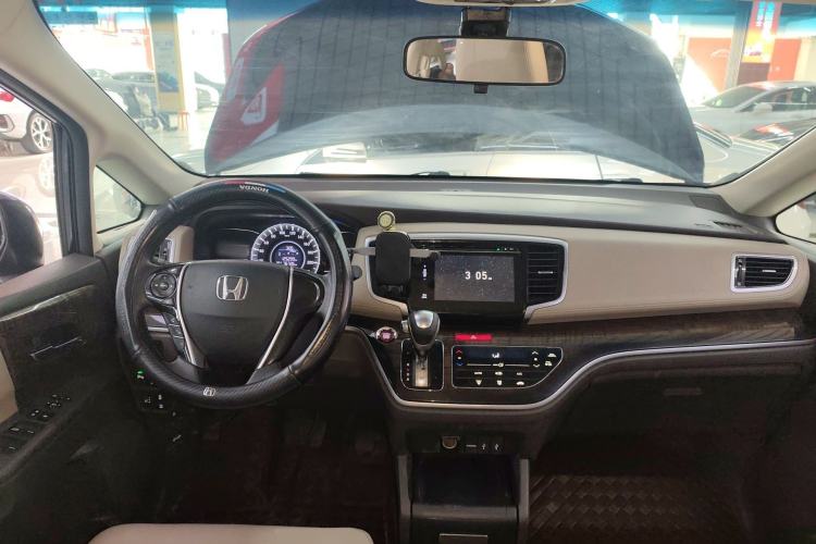 Used Honda Odyssey 2015 Revised 2.4L Luxury Edition