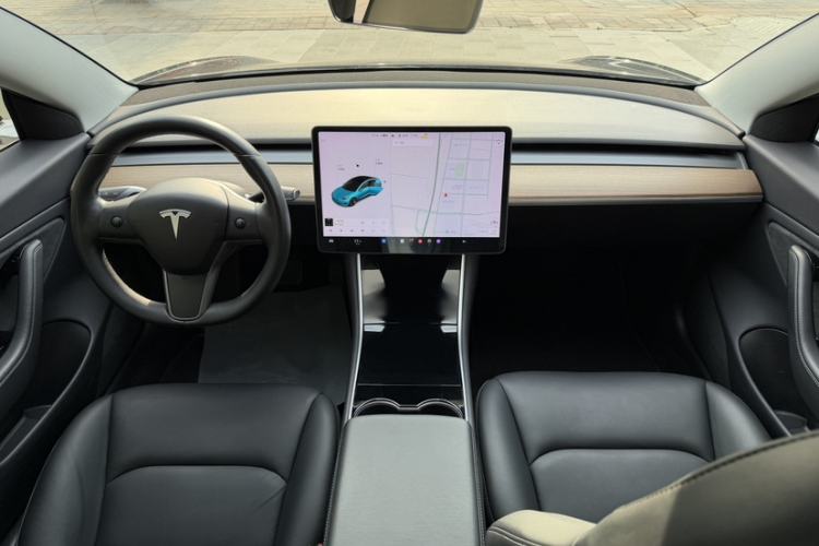 Used Tesla Model 3 2019 Long-Range Rear-Wheel-Drive Version