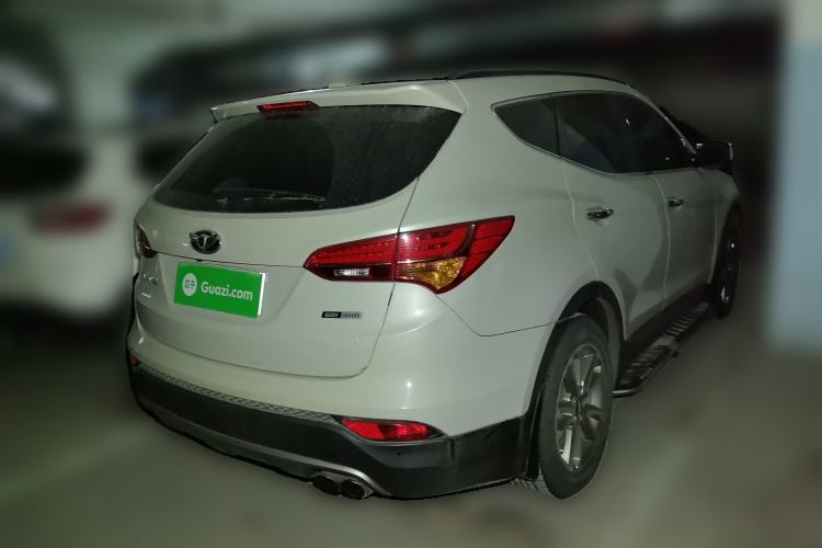 Used Hyundai Santa Fe Classic 2013 3.0L 4x4 Comfort Edition with Navigation 7 Seats Euro IV Rear Right 45 Deg