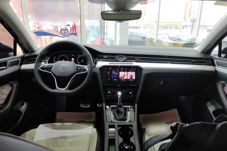 Used Volkswagen Magotan 2023 2 Million Units Commemorative Edition 330TSI DSG Luxury Version
