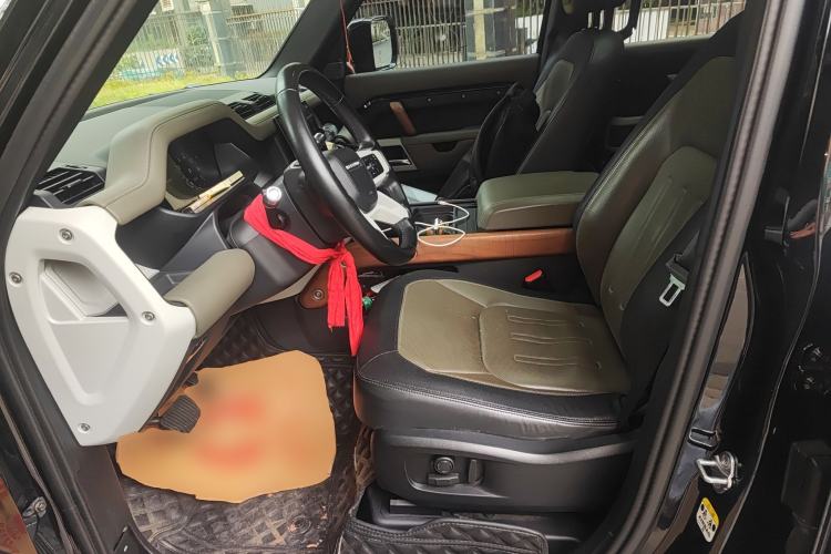 Used Land Rover Defender 2022 110 P400 X-DYNAMIC HSE Left Front Seat