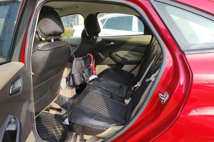 Used Ford Focus 2012 Sedan 1.6L Automatic Comfort Model
