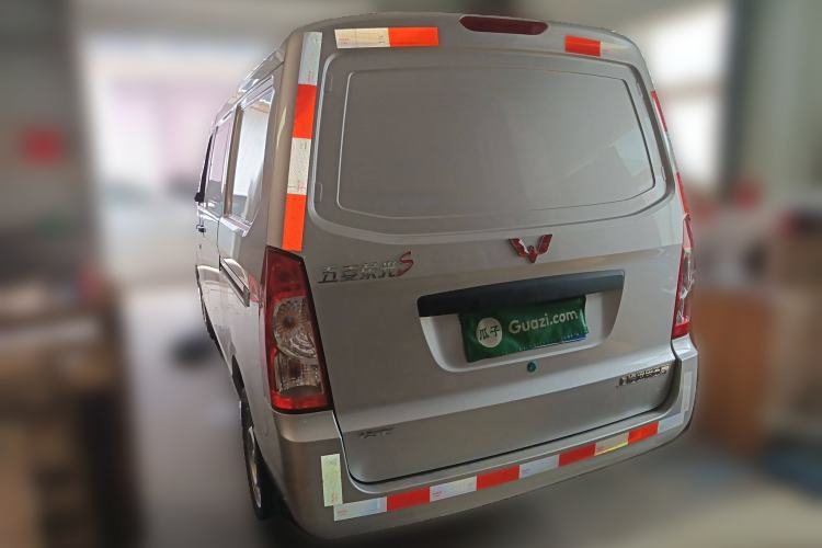 Used Wuling Rongguang S 2023 1.5L Basic Enclosed-Window Vehicle 2 Seats
