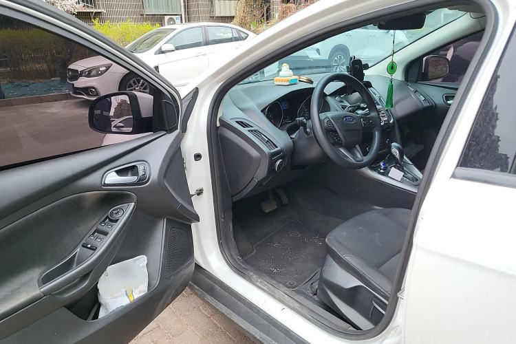 Used Ford Focus 2017 Hatchback 1.6L Automatic Comfort Plus SmartDrive Edition
