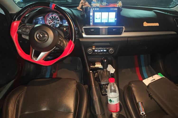 Used Mazda 3 Axela 2014 Sedan 2.0L Automatic Flagship Model
