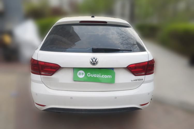 Used Volkswagen Gran Lavida 2015 1.6L Automatic Fashion Edition Rear