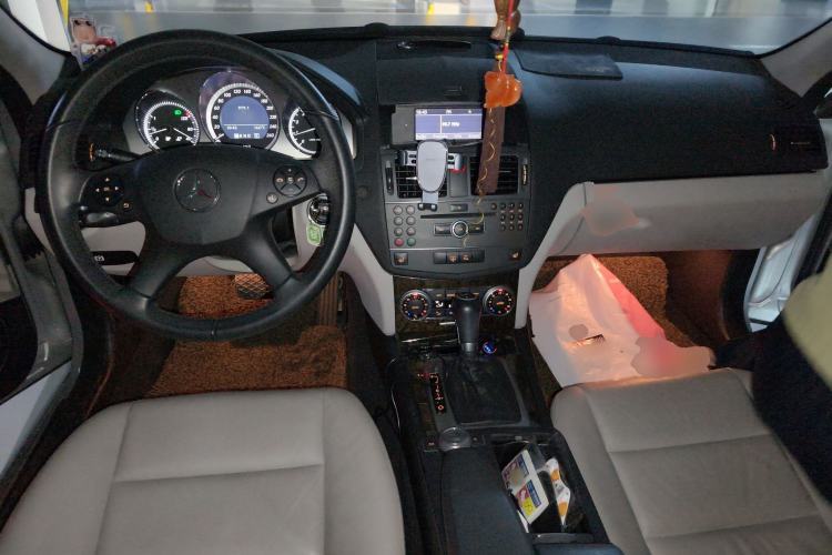 Used Mercedes-Benz C-Class 2010 C 200 CGI Fashion Model