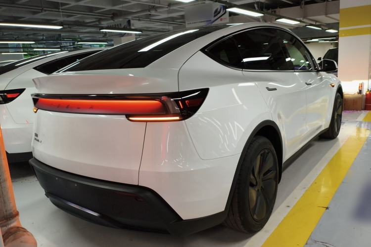 Used Tesla Model Y 2026 Rear-Drive Model
