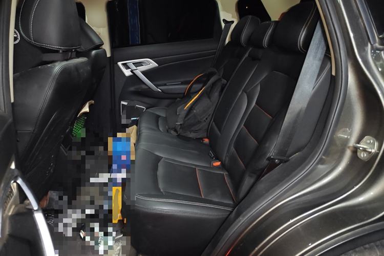 Used Geely Auto Emgrand X7 Sport 2018 1.8TD Automatic Two-Wheel Drive Smart 4G Connected Version Left Rear Seat