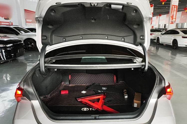 Used Toyota Avalon 2019 2.0L XLE Premium Edition China VI