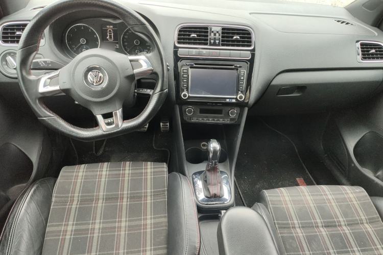 Used Volkswagen Polo 2012 1.4TSI GTI Center Console