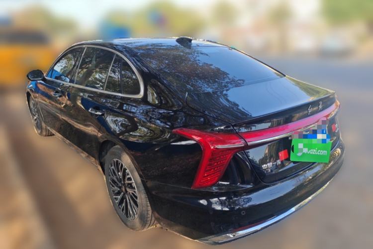 Used Hongqi H5 2025 2.0T Automatic Flag Edition – 500 000 Units Commemorative Version
